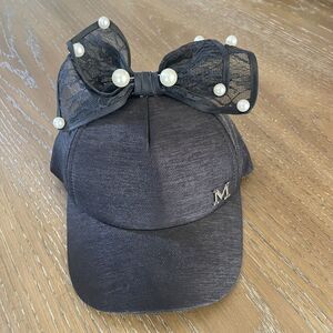 Disney Snapback Hat Womens One Size Black Adjustable Bow Pearl Amusement Park‎